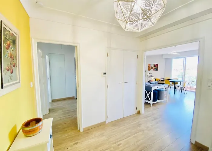 Yellow Proche De La Gare De Apartment